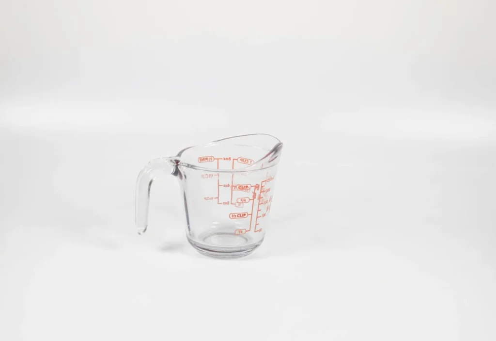 Como cultivar plantas em xícaras antigas